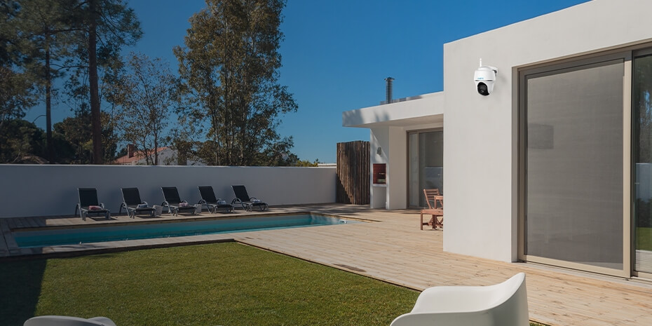 Argus PT 2K-4MP Smart Wire-Free Pan-Tilt Security Camera