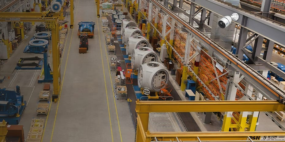 Reolink Go Plus 4G Wireless Security Camera Surveils Warehouse