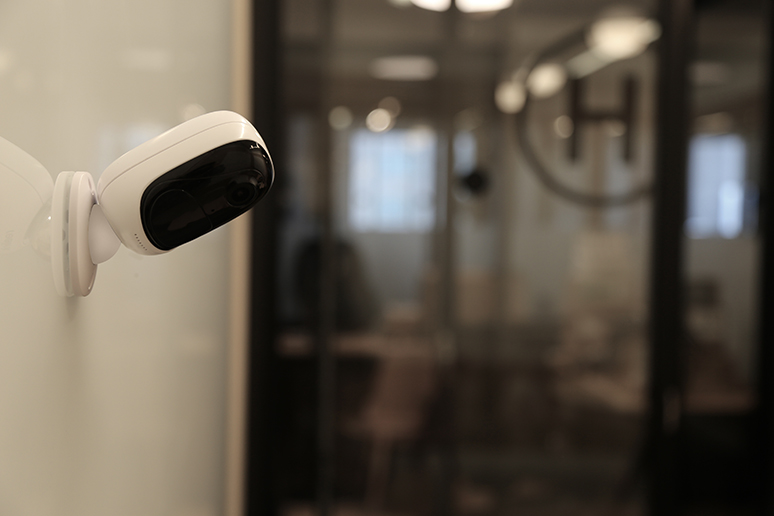 So kaufen Sie eine zuverlässige Überwachungskamera mit Nachtsicht (mit Videos)