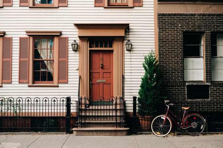 Top 26 Signs That You Are Living in a Bad Neighborhood
