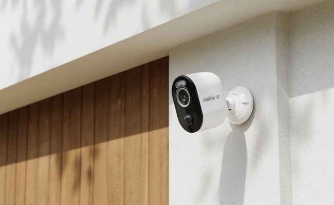 battery powered security camera no subscription